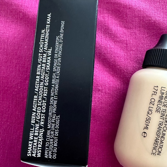 Mac STUDIO RADIANCE FACE AND BODY RADIANT SHEER FOUNDATION 50ML / 1.7 US FLOZ C2 - Picture 7 of 13